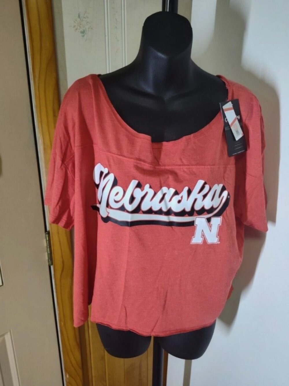Captivity Varsity Nebraska Cornhusker Cropped T-shirt Size 2XL